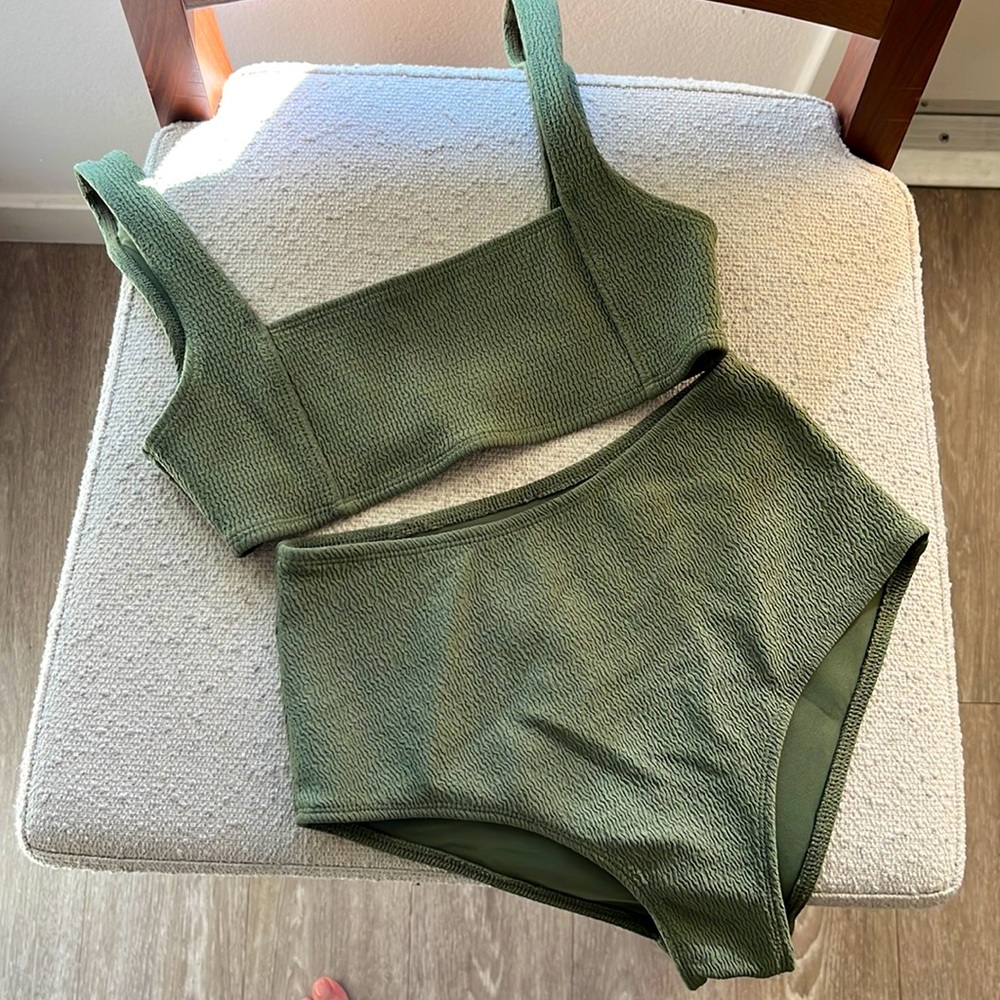 Wanderlust bikini set (2 bottoms)